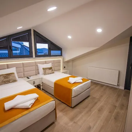 Oeluedeniz Ovacik 4 1 Salon 8 Kisilik Tatil Villasi Villa *