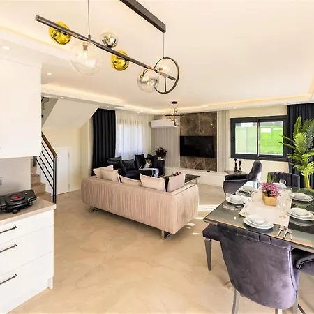 Villa Oeluedeniz Ovacik 4 1 Salon 8 Kisilik Tatil Villasi