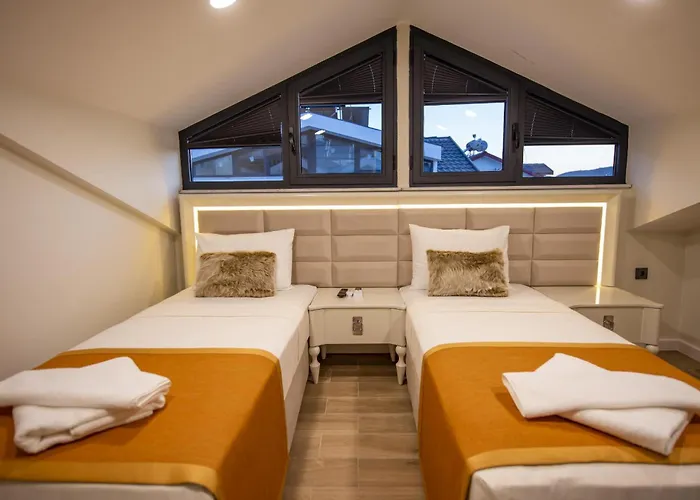 Oeluedeniz Ovacik 4 1 Salon 8 Kisilik Tatil Villasi פאטהיה