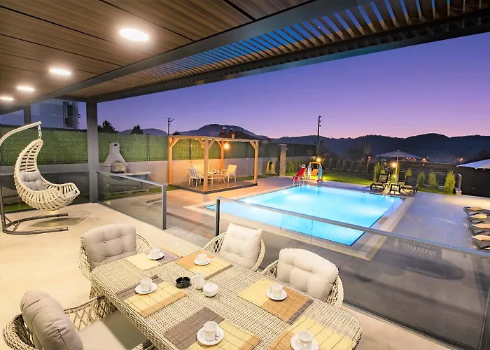 Oeluedeniz Ovacik 4 1 Salon 8 Kisilik Tatil Villasi וילה *