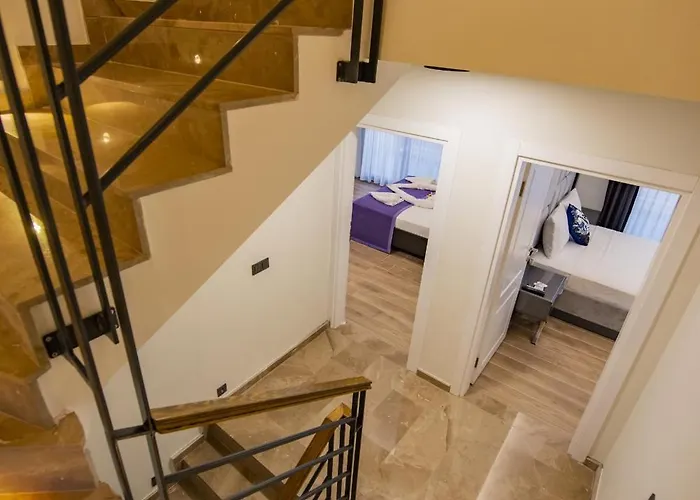 Oeluedeniz Ovacik 4 1 Salon 8 Kisilik Tatil Villasi וילה פאטהיה