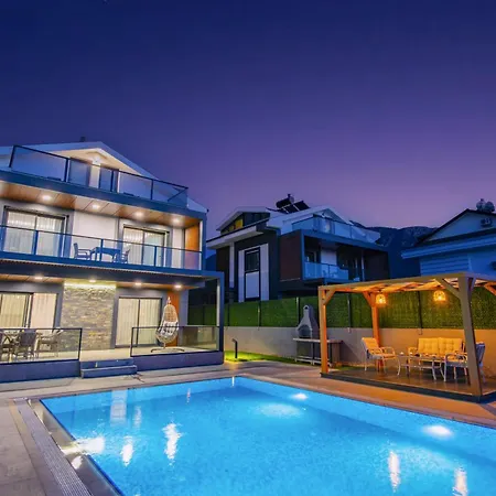 Oeluedeniz Ovacik 4 1 Salon 8 Kisilik Tatil Villasi Villa Fethiye