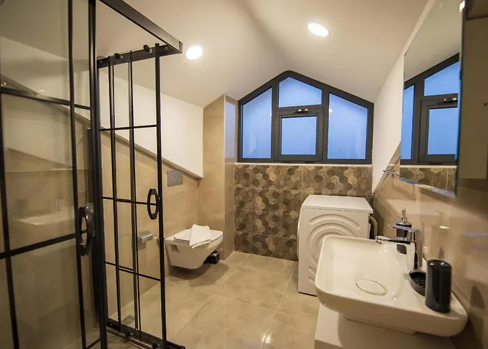 Oeluedeniz Ovacik 4 1 Salon 8 Kisilik Tatil Villasi Vila