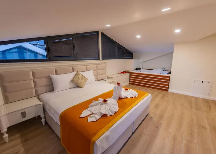 Oeluedeniz Ovacik 4 1 Salon 8 Kisilik Tatil Villasi Vila *